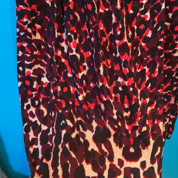 Macy’s INC brand tank with beaded neck 3x - Picture 3 of 4